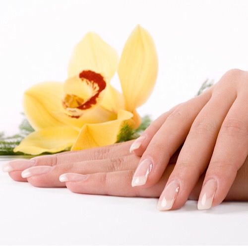 BELLE NAILS SALON - manicure